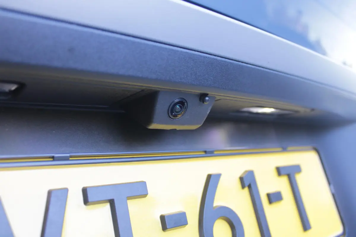 1.2 Hybrid 145PK GT | PANORMASCH SCHUIF / KANTELDAK | | 360° VISION & DRIVE ASSIST PACK: ANTI DIEFSTAL ALARM MET SUPERVERGRENDELING/VERWARMBAAR VOLLEDEREN STUURWIEL/VISEOPARK 360° HD CAMER