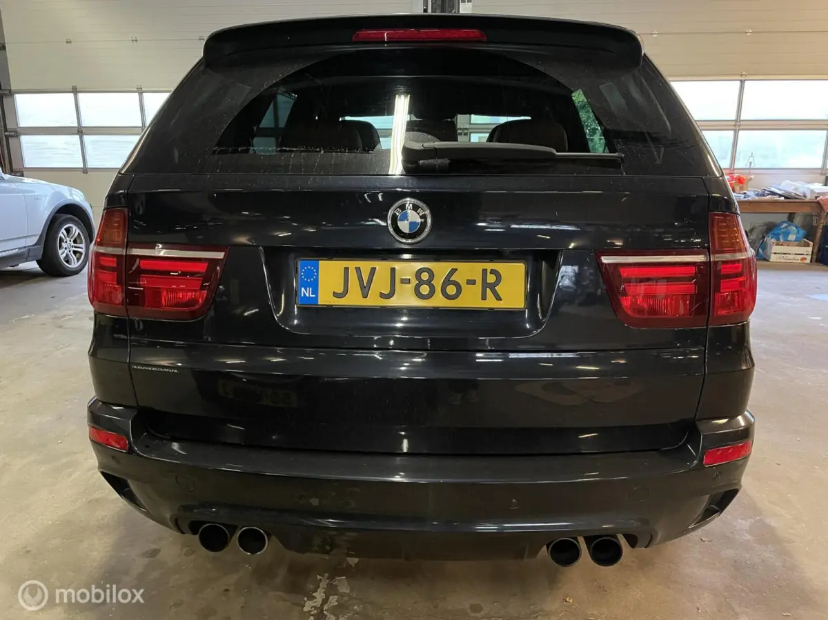 4.4i M Automaat 555pk Panodak