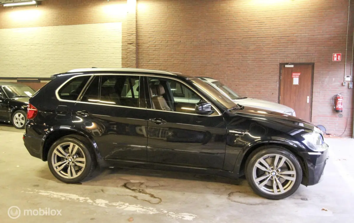 4.4i M Automaat 555pk Panodak