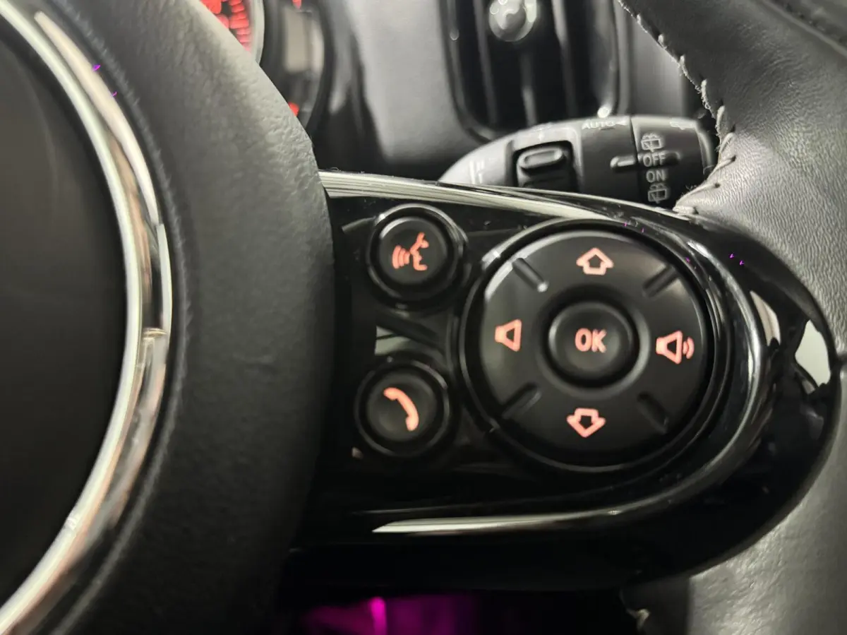 Hybrid ALL4 Chilli|PANO|HUD|KEYLESS|H&K