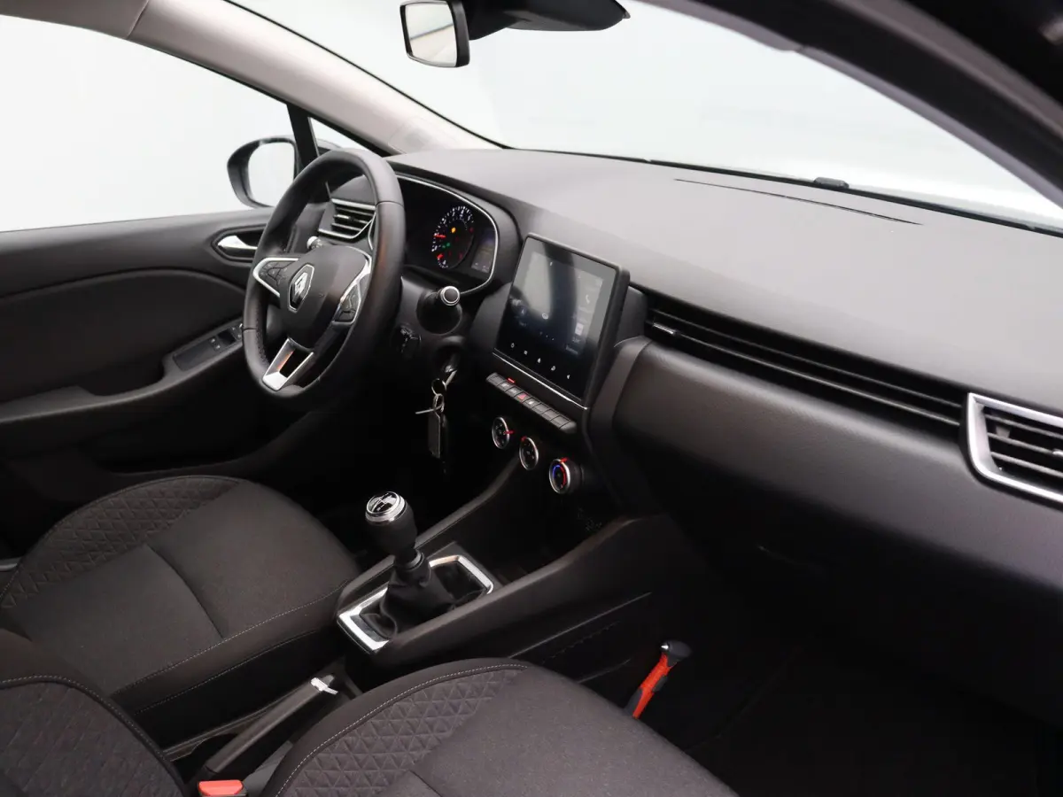 1.0 TCe Zen | Parkeersensoren achter | Cruise control | Navigatie | LED verlichting | Airco |
