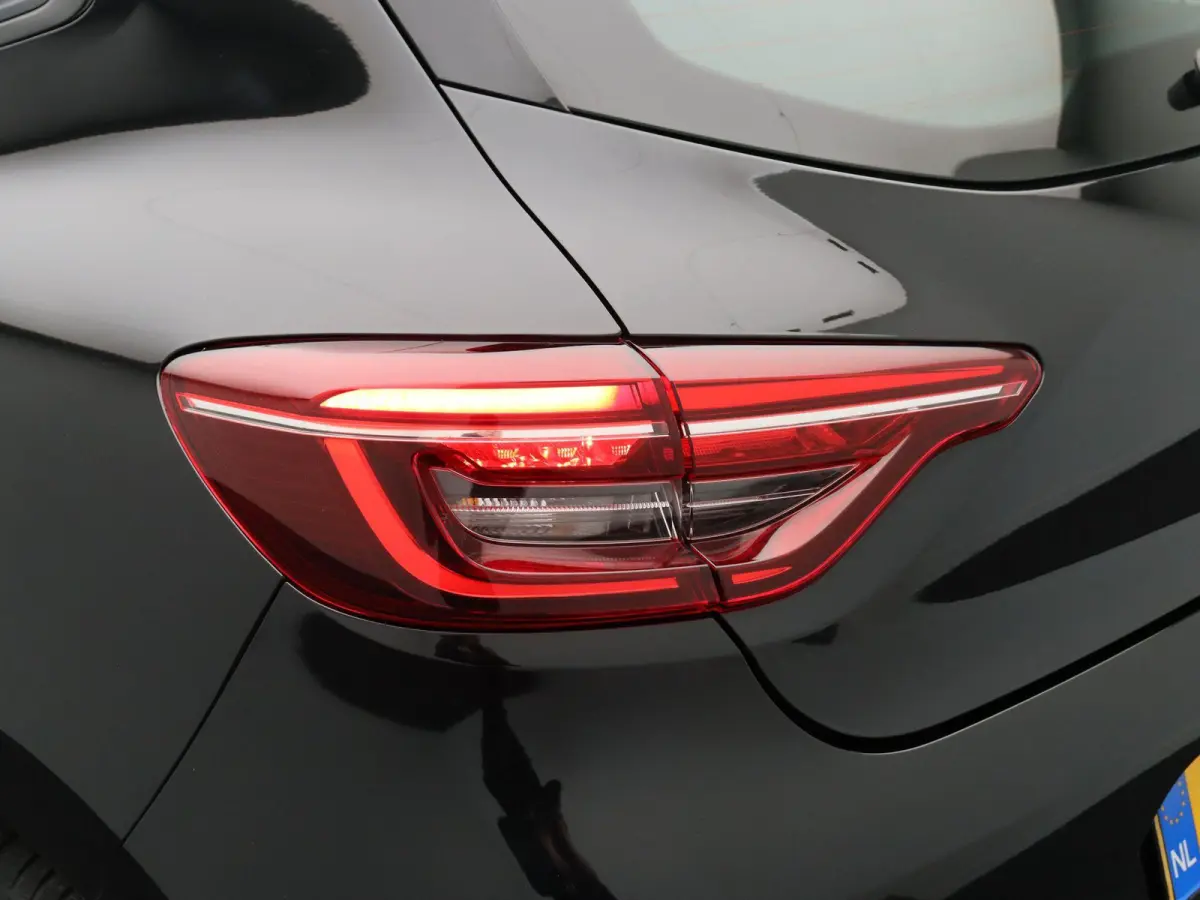 1.0 TCe Zen | Parkeersensoren achter | Cruise control | Navigatie | LED verlichting | Airco |