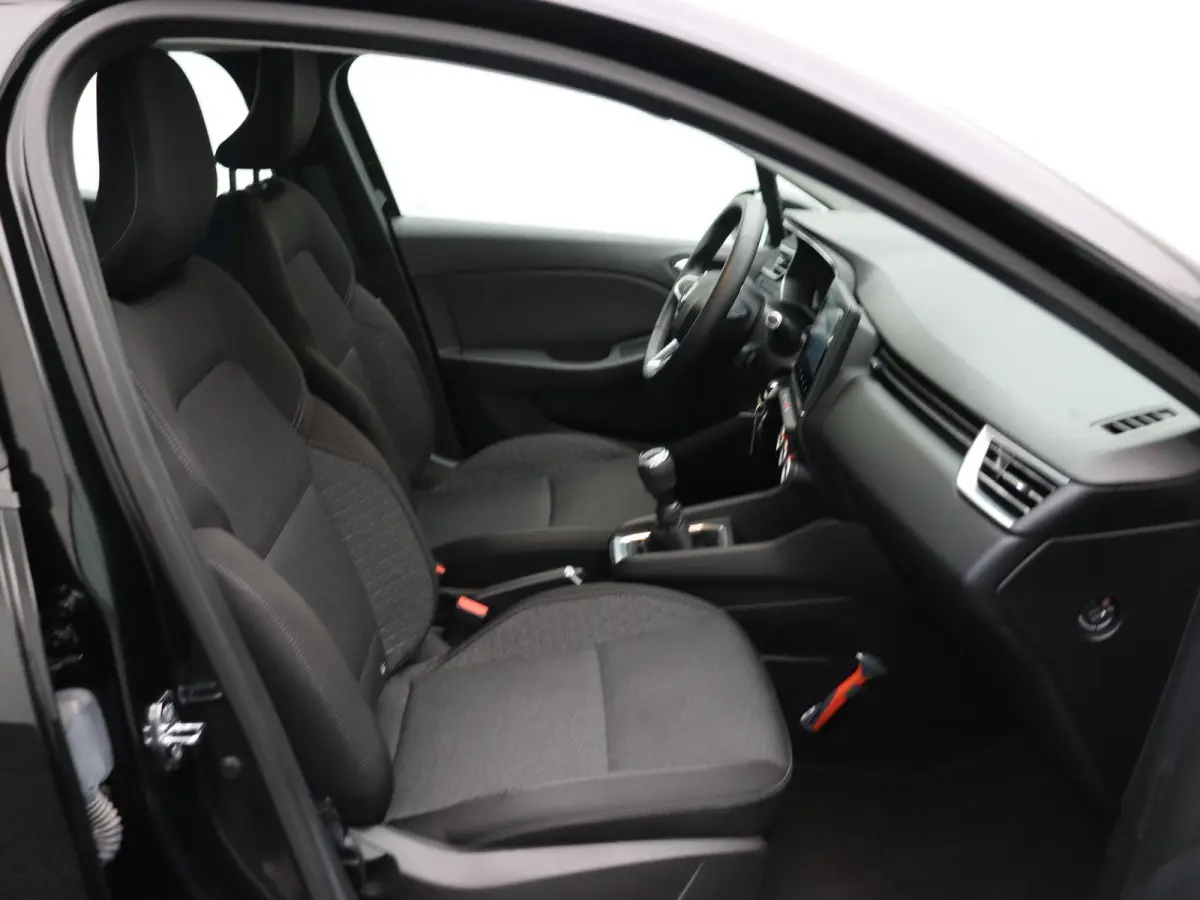 1.0 TCe Zen | Parkeersensoren achter | Cruise control | Navigatie | LED verlichting | Airco |