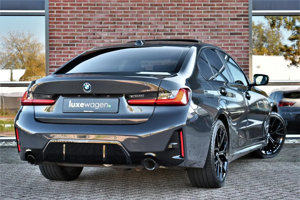 330e M-Sport Dravit E-Dak Trekh E-zetels 19inch HUD Adp-onderstel
