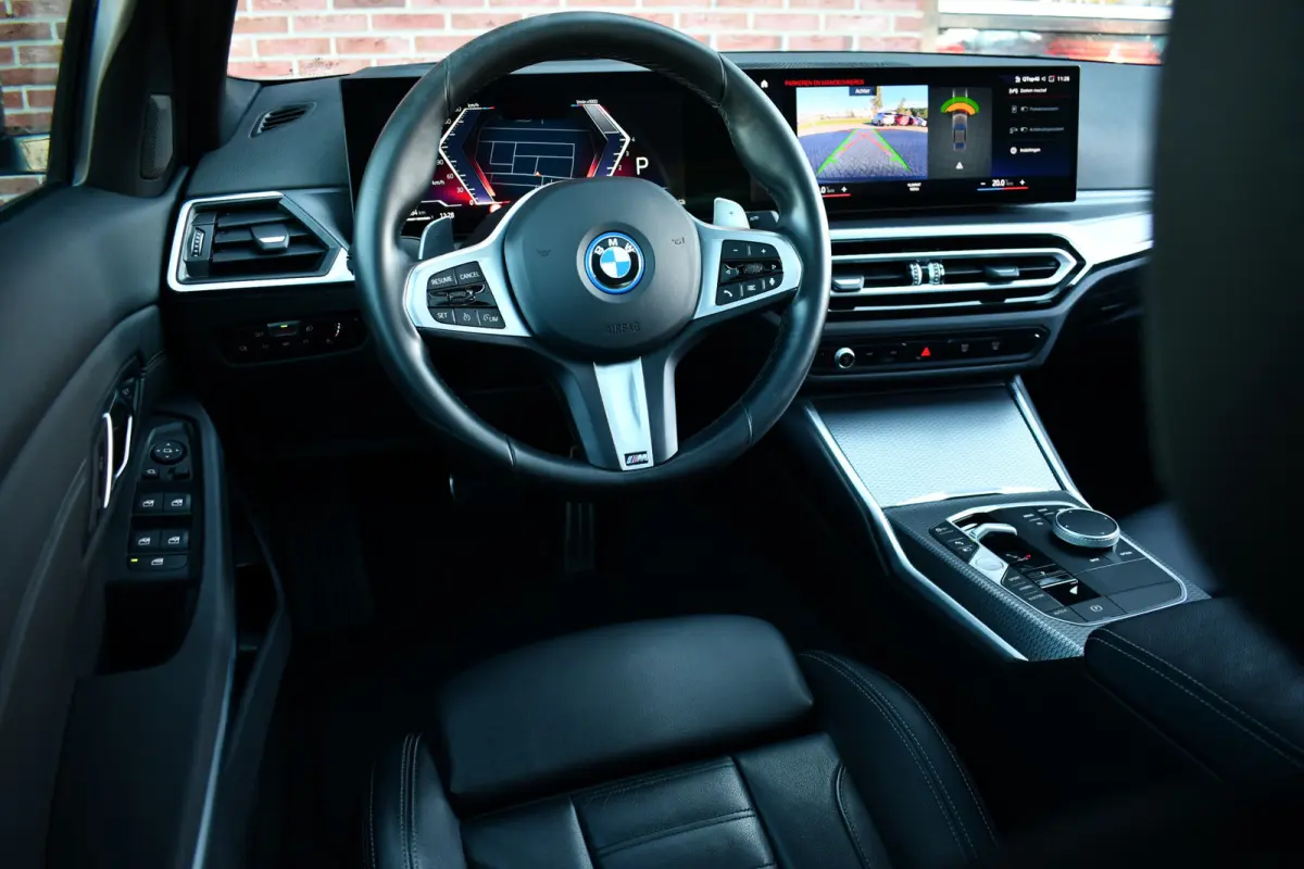 330e M-Sport Dravit E-Dak Trekh E-zetels 19inch HUD Adp-onderstel