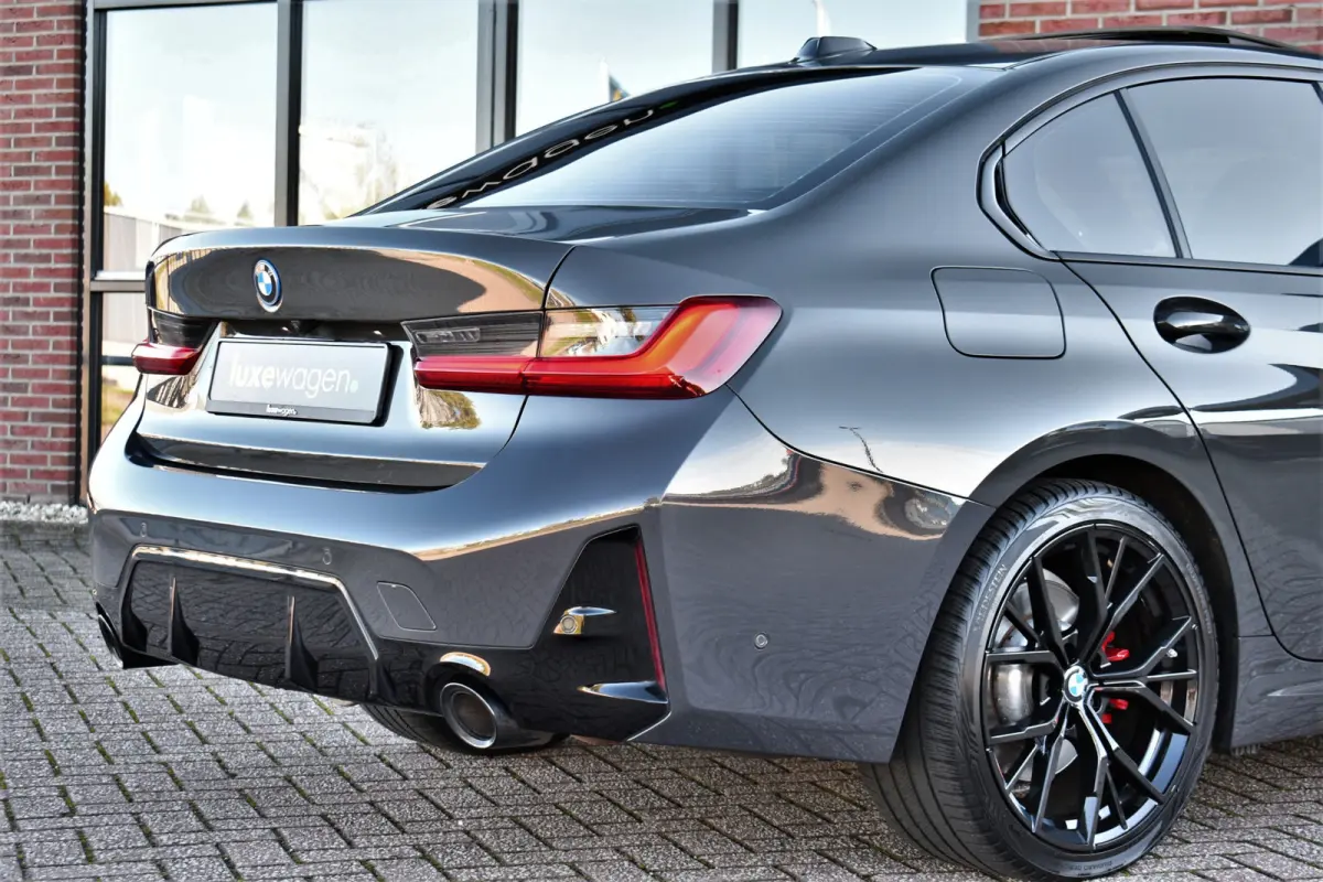 330e M-Sport Dravit E-Dak Trekh E-zetels 19inch HUD Adp-onderstel