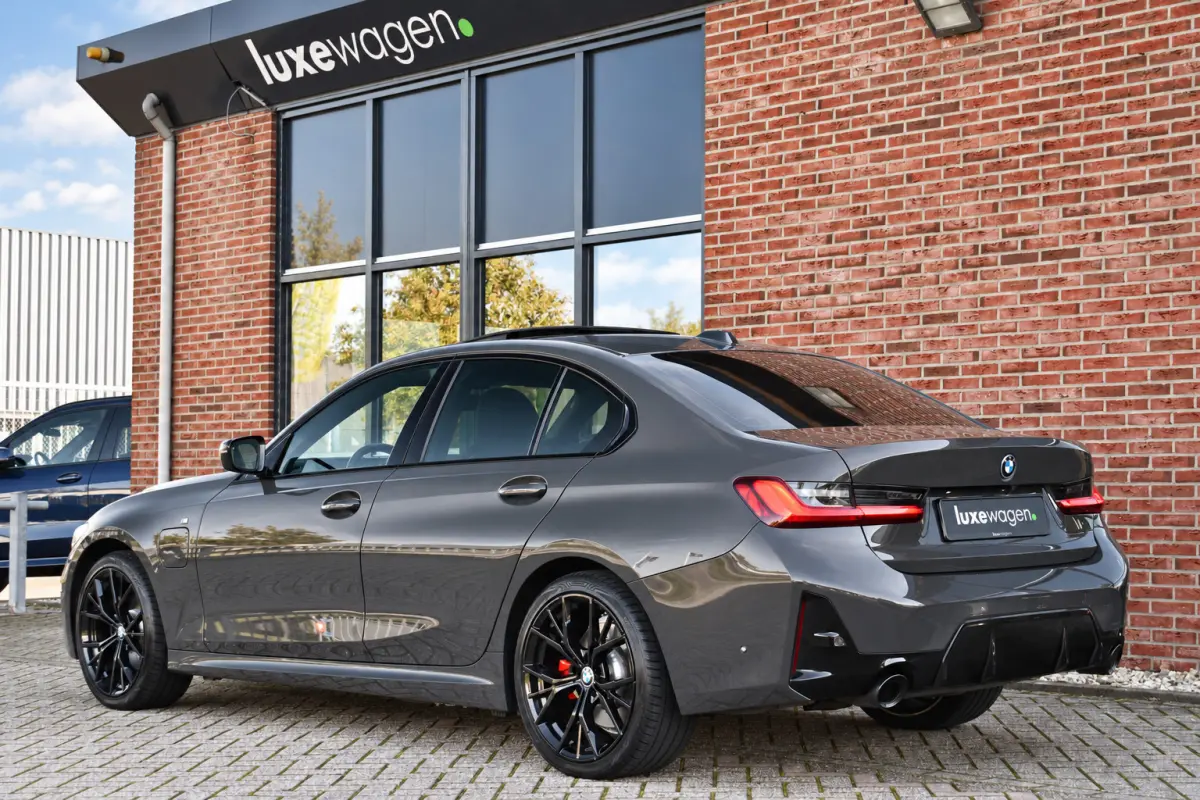 330e M-Sport Dravit E-Dak Trekh E-zetels 19inch HUD Adp-onderstel
