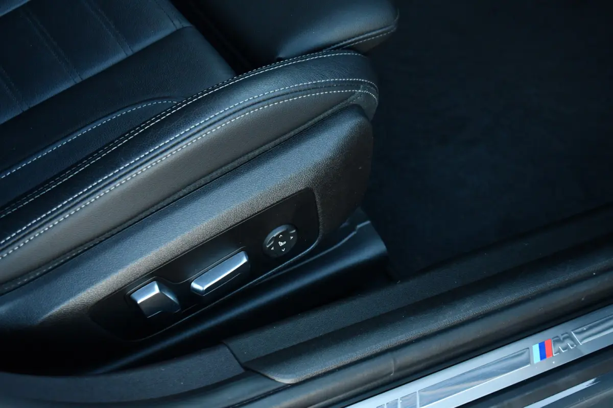 330e M-Sport Dravit E-Dak Trekh E-zetels 19inch HUD Adp-onderstel