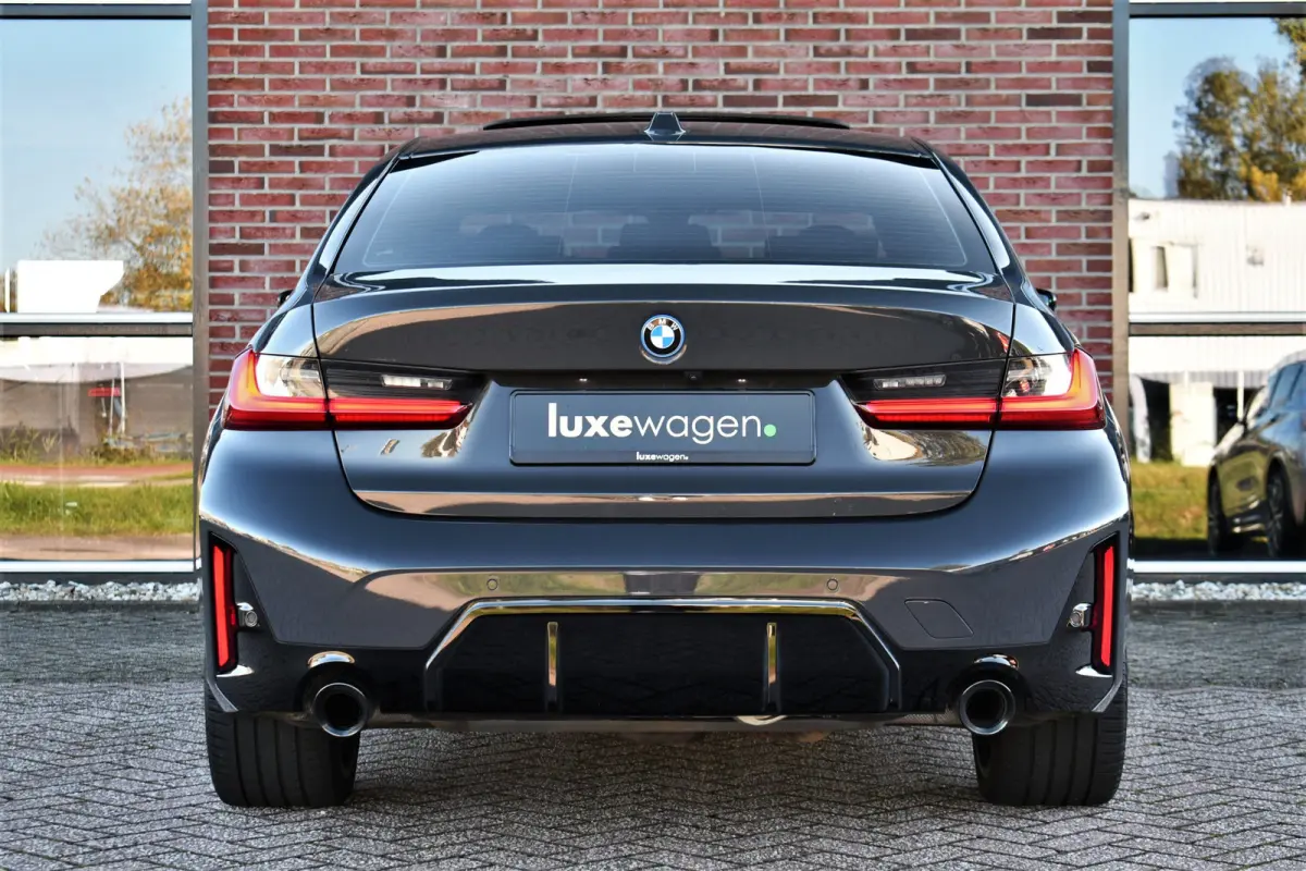 330e M-Sport Dravit E-Dak Trekh E-zetels 19inch HUD Adp-onderstel