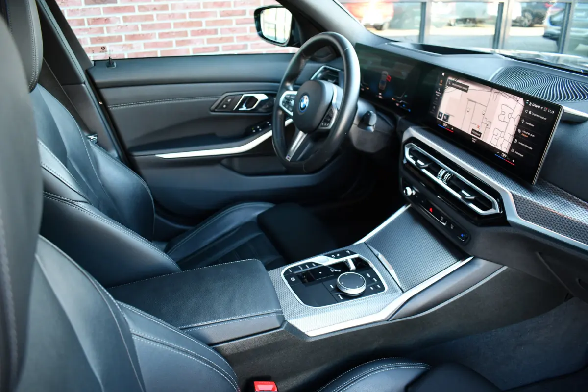 330e M-Sport Dravit E-Dak Trekh E-zetels 19inch HUD Adp-onderstel