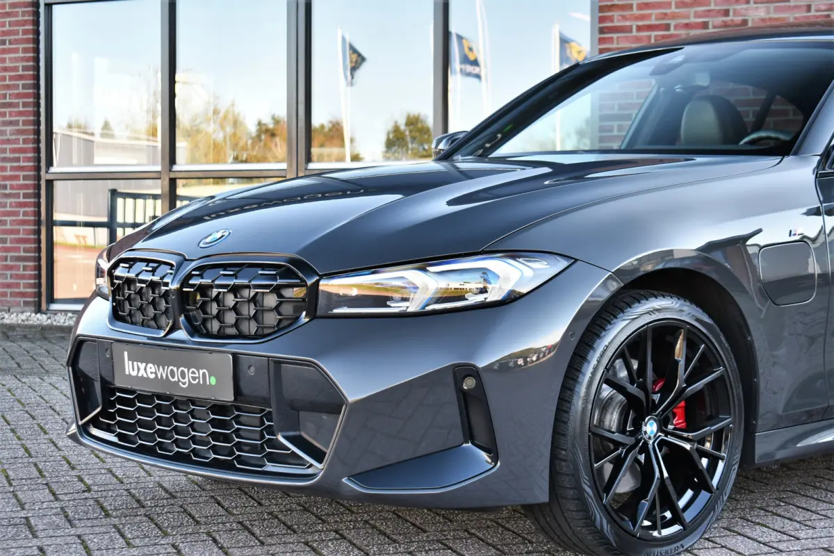330e M-Sport Dravit E-Dak Trekh E-zetels 19inch HUD Adp-onderstel