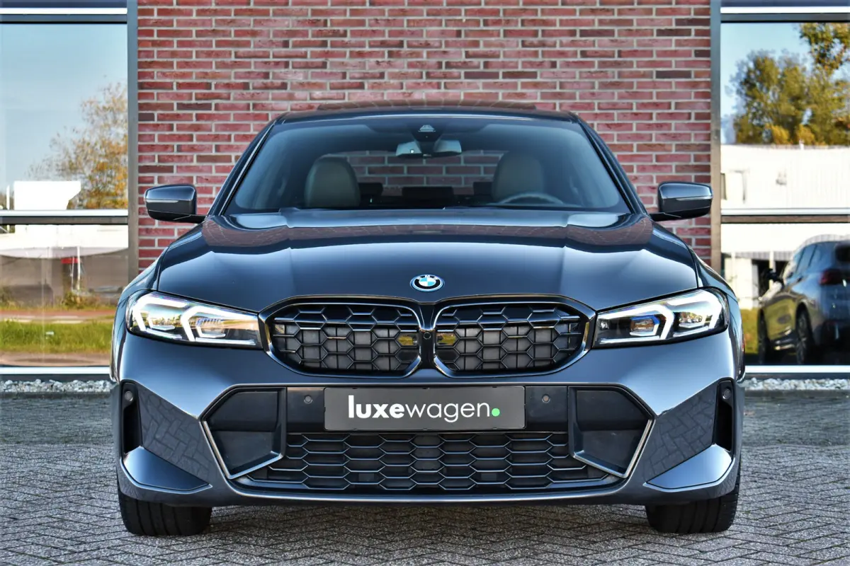 330e M-Sport Dravit E-Dak Trekh E-zetels 19inch HUD Adp-onderstel