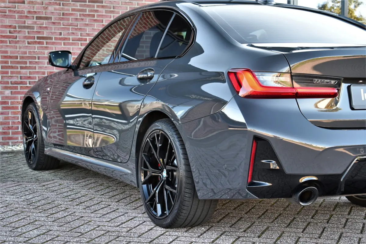 330e M-Sport Dravit E-Dak Trekh E-zetels 19inch HUD Adp-onderstel