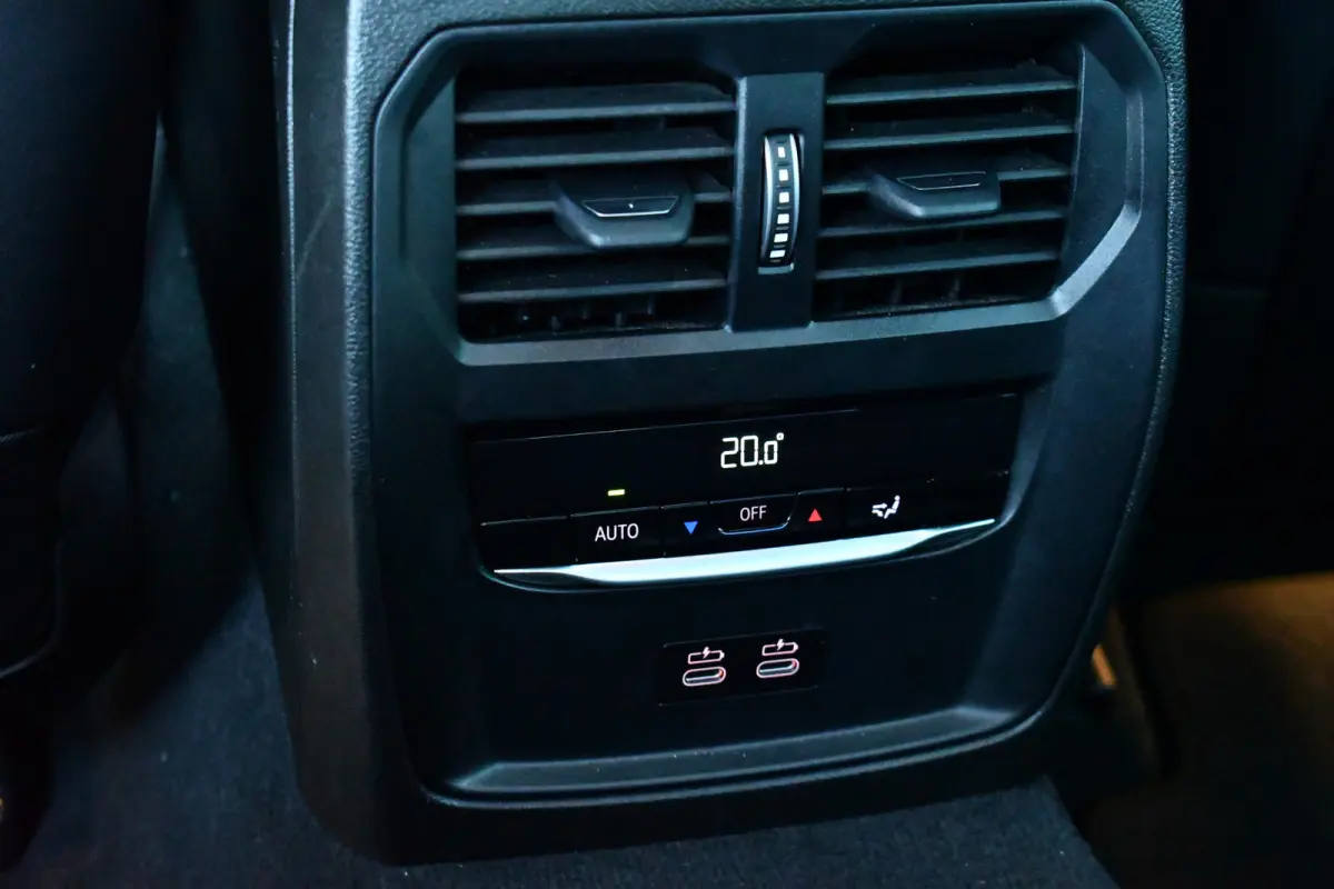330e M-Sport Dravit E-Dak Trekh E-zetels 19inch HUD Adp-onderstel