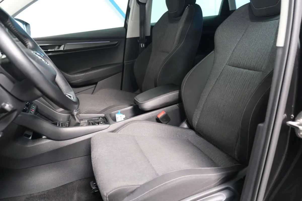 1.5 TSI ACT Business Edition Plus - N.A.P. Airco, Cruise, PDC, Navi, Stoelverwarming, Carplay, Virtueel display.