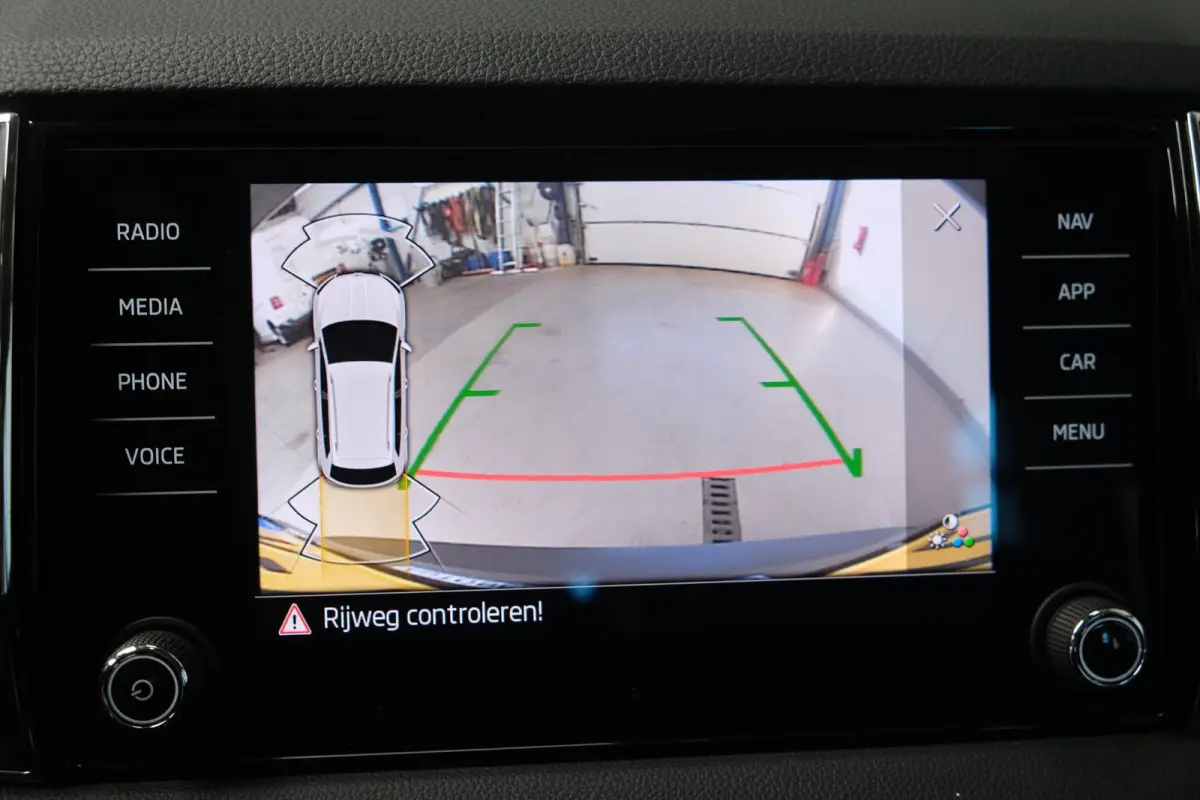 1.5 TSI ACT Business Edition Plus - N.A.P. Airco, Cruise, PDC, Navi, Stoelverwarming, Carplay, Virtueel display.