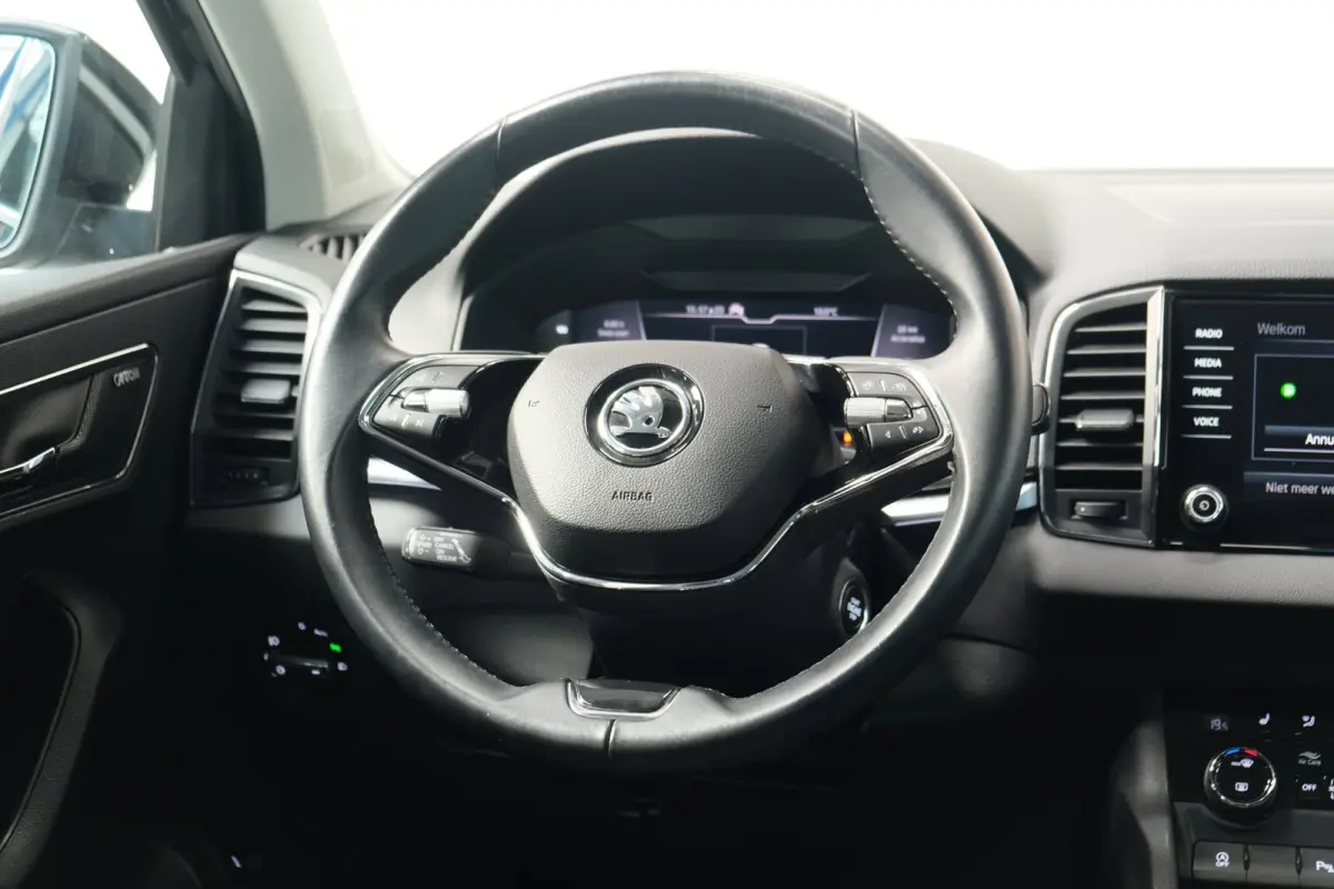 1.5 TSI ACT Business Edition Plus - N.A.P. Airco, Cruise, PDC, Navi, Stoelverwarming, Carplay, Virtueel display.