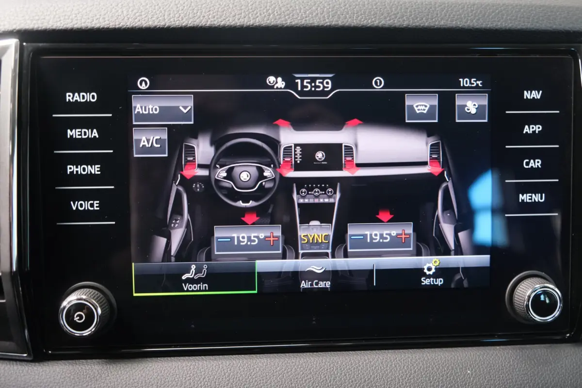 1.5 TSI ACT Business Edition Plus - N.A.P. Airco, Cruise, PDC, Navi, Stoelverwarming, Carplay, Virtueel display.