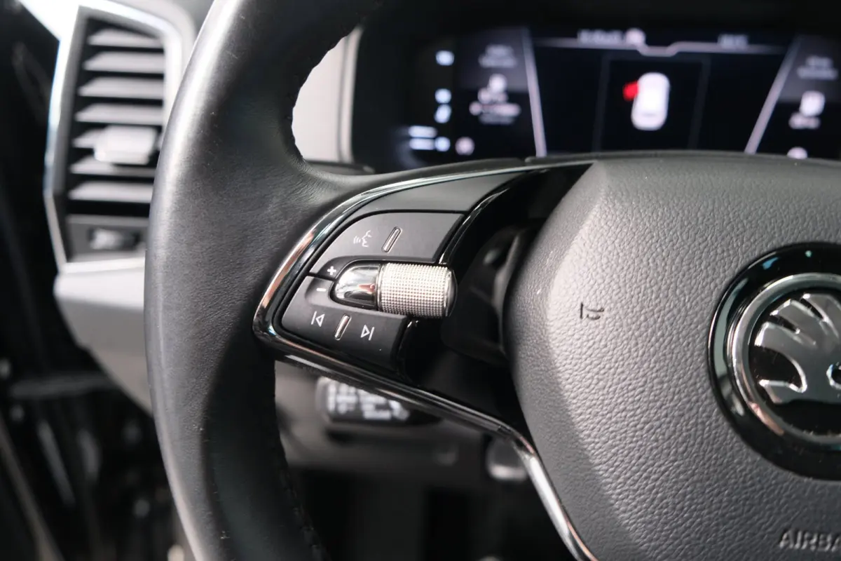 1.5 TSI ACT Business Edition Plus - N.A.P. Airco, Cruise, PDC, Navi, Stoelverwarming, Carplay, Virtueel display.