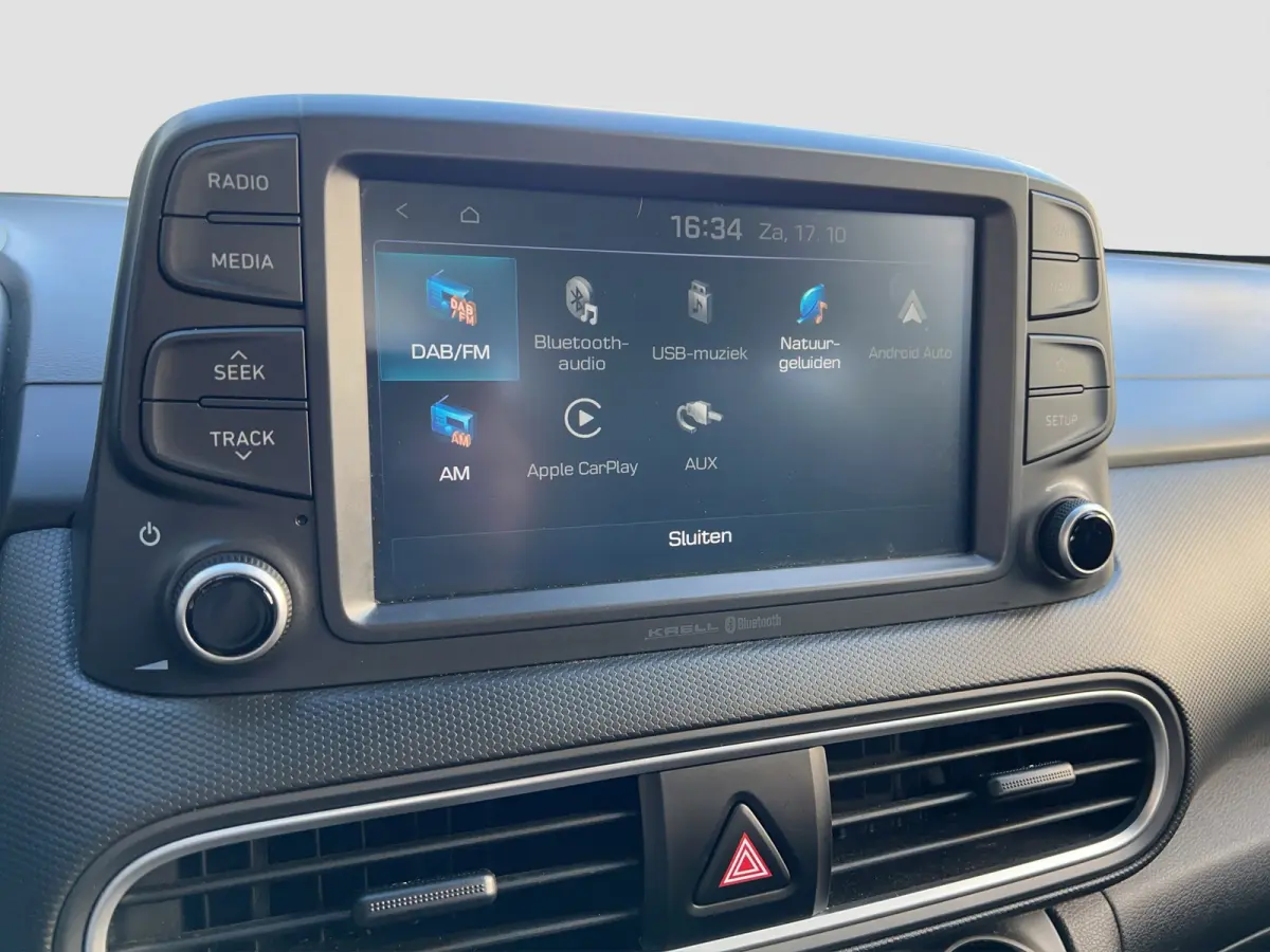 1.0 Turbo 120pk Essence | Camera | Carplay | Climate controle | Cruise controle | Trekhaak | Premium Audio | Parkeersensoren | Navigatie