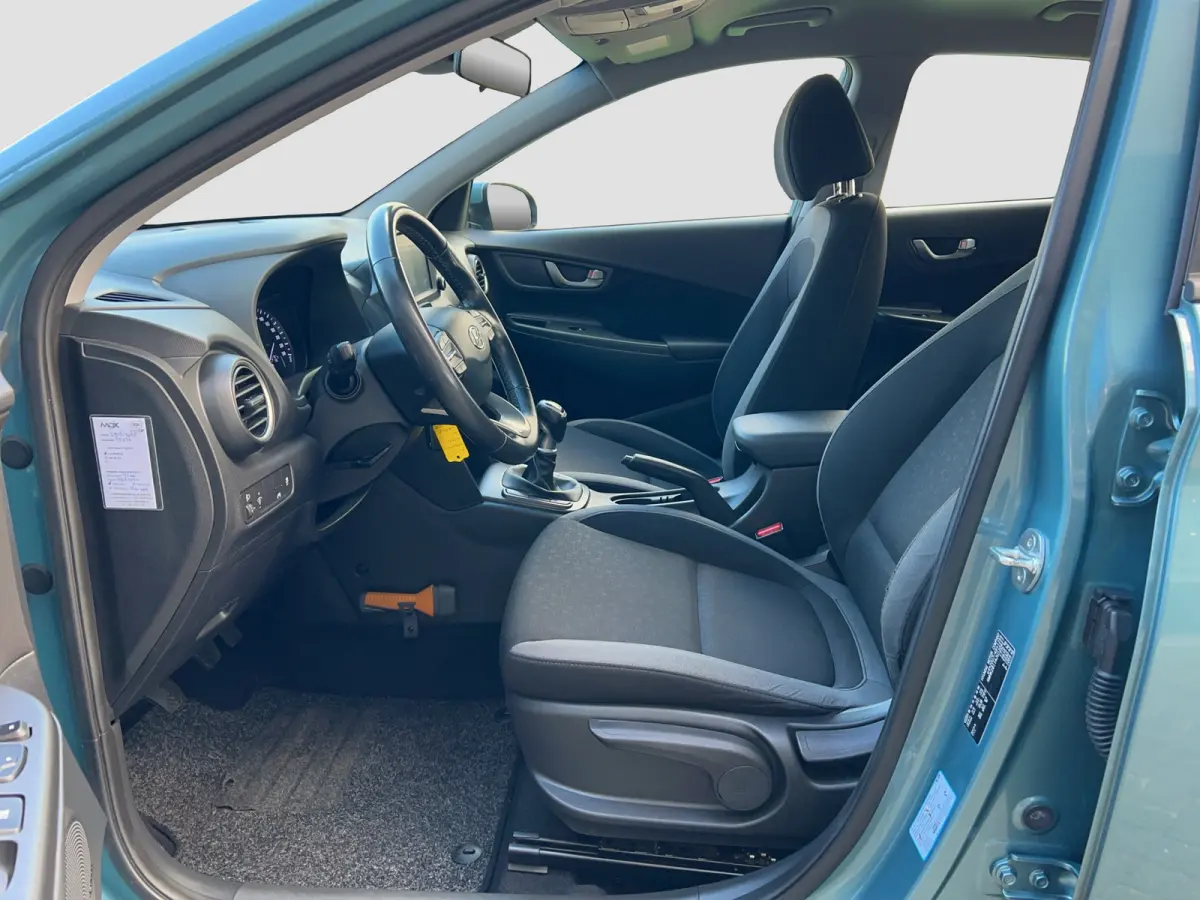 1.0 Turbo 120pk Essence | Camera | Carplay | Climate controle | Cruise controle | Trekhaak | Premium Audio | Parkeersensoren | Navigatie