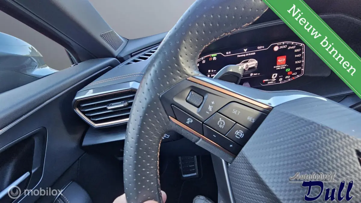 1.4 eHybrid VZ Performance 245PK DSG 25692km
