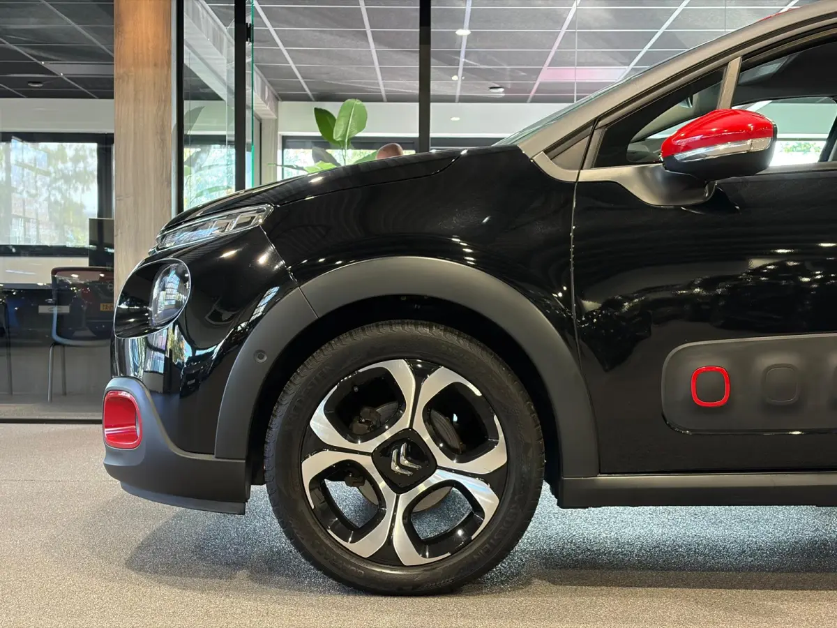 1.2 PureTech S&S Shine Carplay | Navigatie | Keyless start | Camera