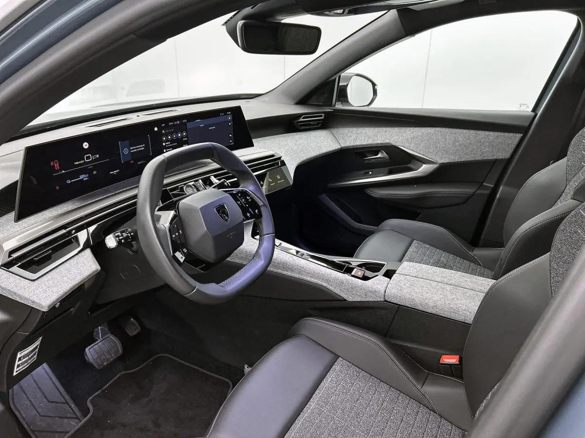 SUV Allure Avantage 73 kWh 210pk | Accu 99 % | 526km WLTP Actieradius | Navigatie | 360° Camera | Stuurverwarming | Adaptieve Cruise Control | Climate Control | Parkeersensoren v+a | Dodeho