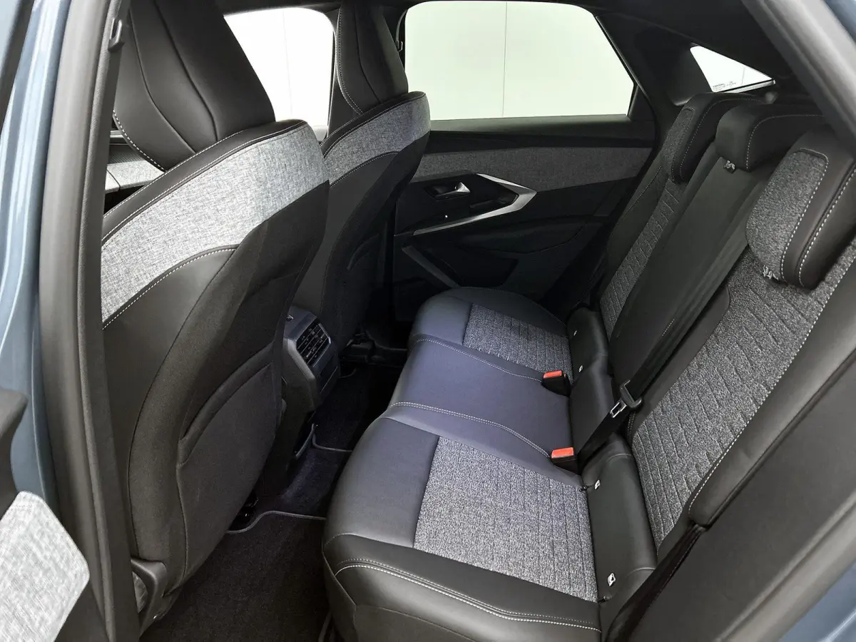 SUV Allure Avantage 73 kWh 210pk | Accu 99 % | 526km WLTP Actieradius | Navigatie | 360° Camera | Stuurverwarming | Adaptieve Cruise Control | Climate Control | Parkeersensoren v+a | Dodeho
