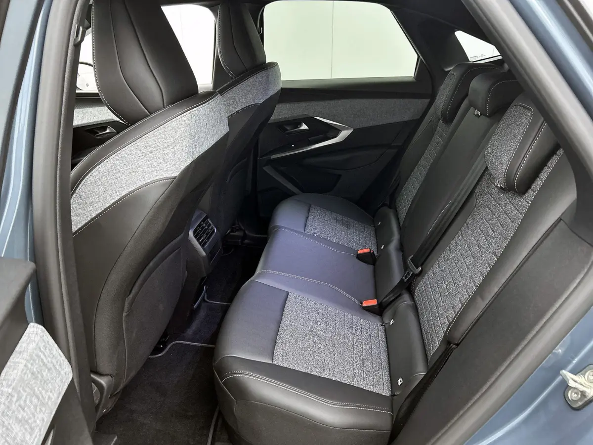 SUV Allure Avantage 73 kWh 210pk | Accu 99 % | 526km WLTP Actieradius | Navigatie | 360° Camera | Stuurverwarming | Adaptieve Cruise Control | Climate Control | Parkeersensoren v+a | Dodeho