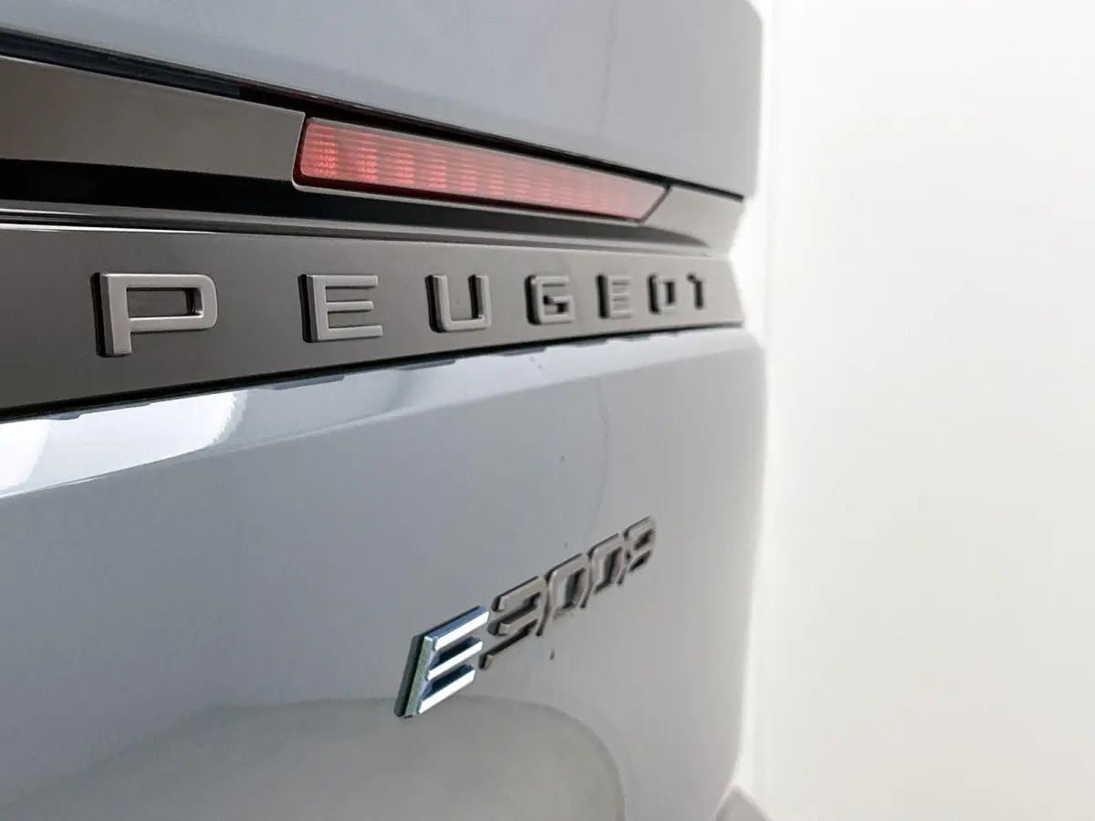 SUV Allure Avantage 73 kWh 210pk | Accu 99 % | 526km WLTP Actieradius | Navigatie | 360° Camera | Stuurverwarming | Adaptieve Cruise Control | Climate Control | Parkeersensoren v+a | Dodeho