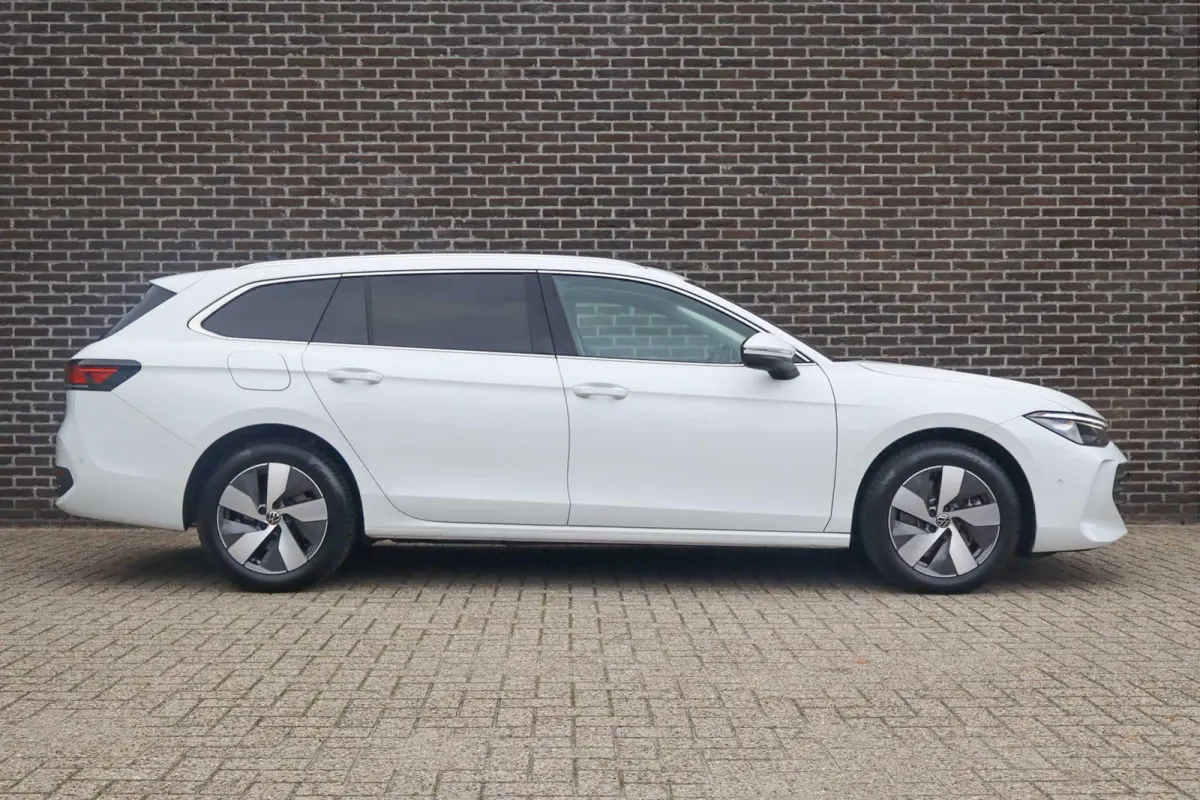 1.5 eHybrid 204pk Business | SoH 100% | Head-up Display | Side Assist | Massage Voorstoelen