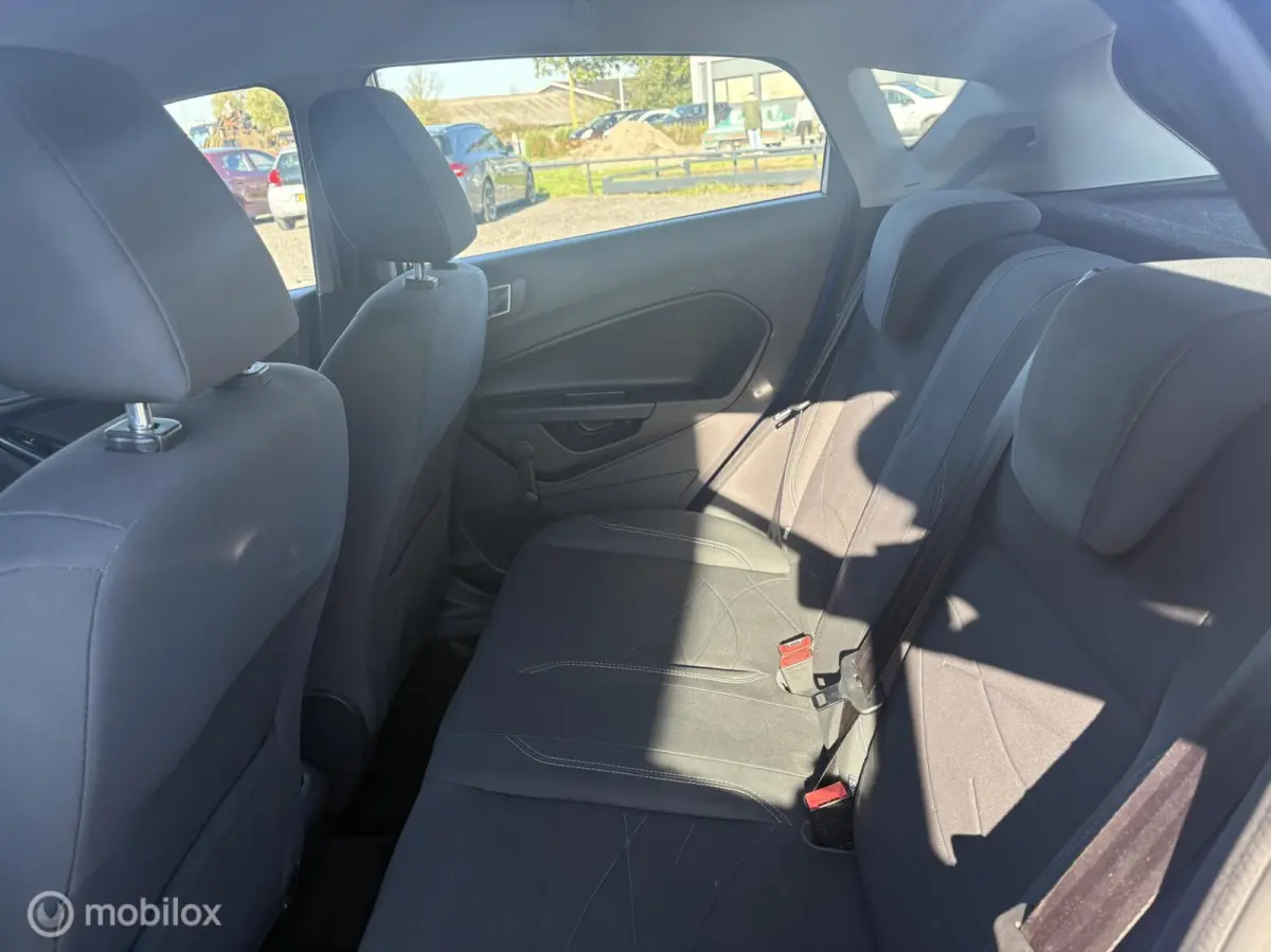 1.0 Style "ZUINIG+AIRCO+NAVI+WEINIG KILOMETERS"
