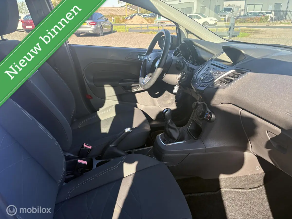1.0 Style "ZUINIG+AIRCO+NAVI+WEINIG KILOMETERS"
