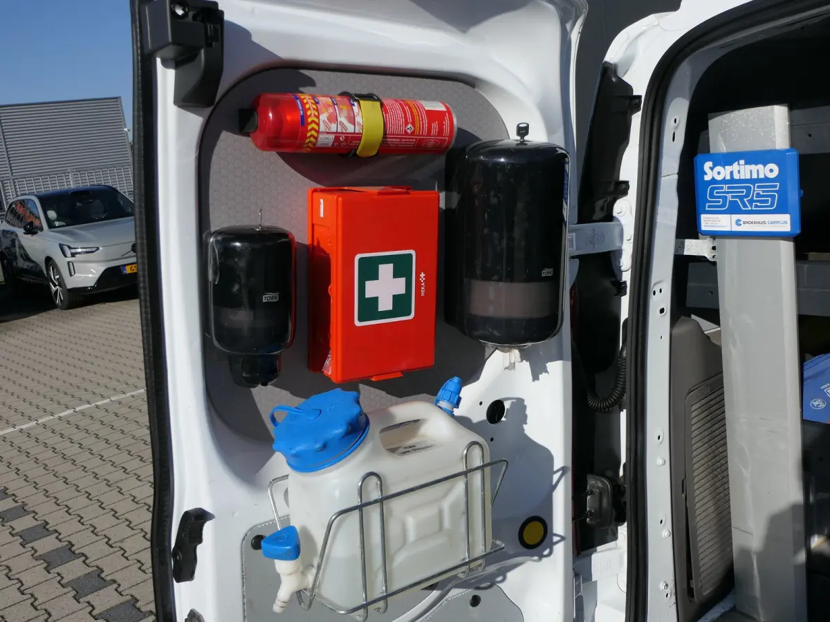 1.5 EcoBlue L1 Trend | Laadruimte Pakket | Trekhaak | Cruise Control | Bluetooth | Verwarmde Voorruit | Schuifdeur