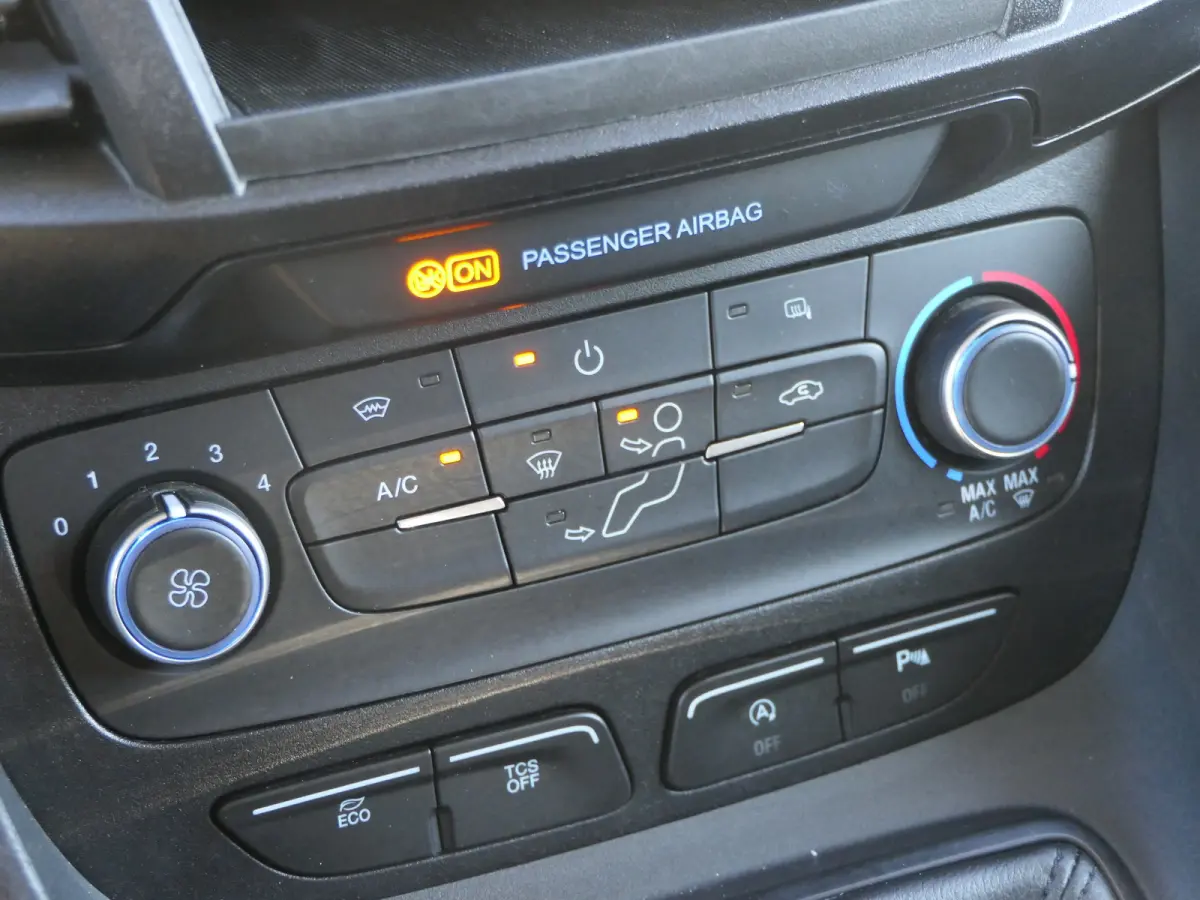 1.5 EcoBlue L1 Trend | Laadruimte Pakket | Trekhaak | Cruise Control | Bluetooth | Verwarmde Voorruit | Schuifdeur