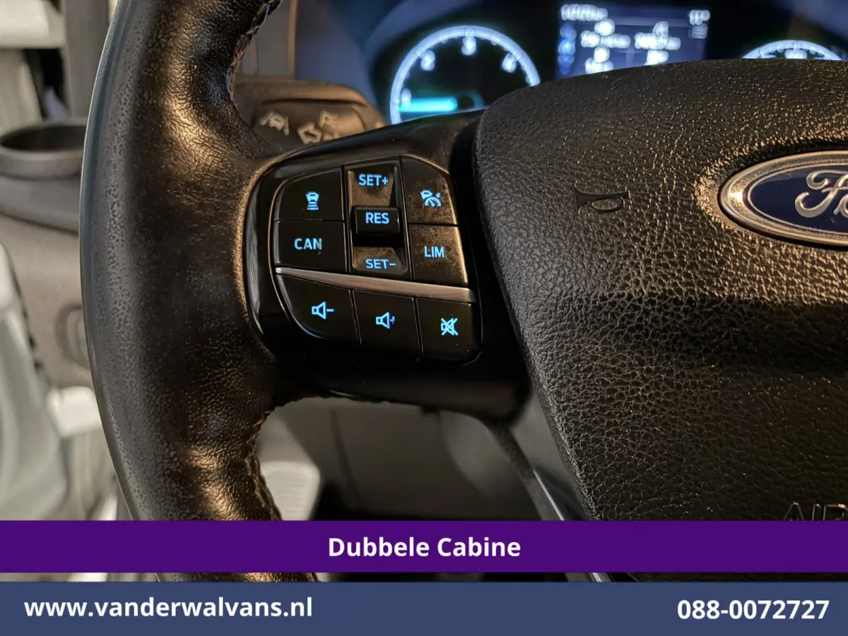 2.0 TDCI 131pk L2H1 Dubbele Cabine Euro6 Airco | 6-Zits | Camera | Navigatie | LED | Apple Carplay Cruisecontrol, Stoelverwarming, Verwarmde Voorruit, Parkeersensoren, Bijrijdersbank