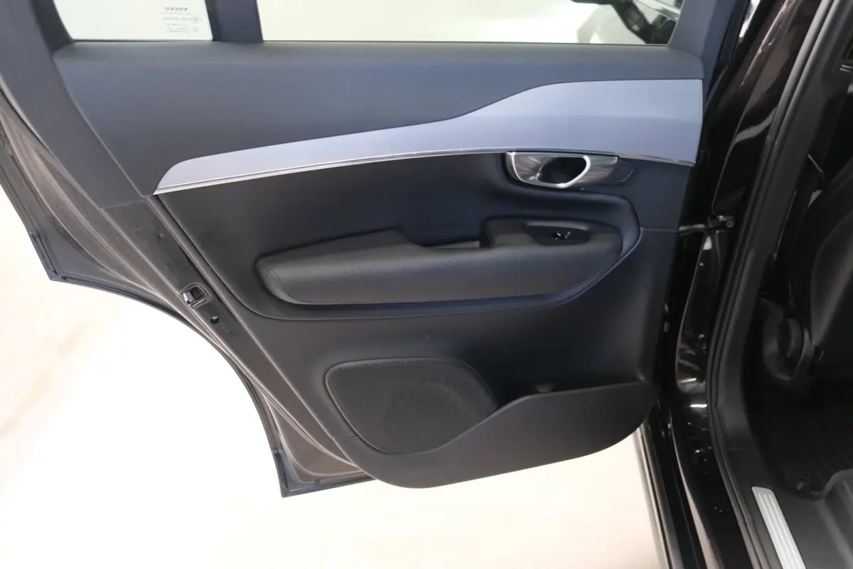 2.0 T8 Hybrid Benzine Twin Engine AWD Inscription