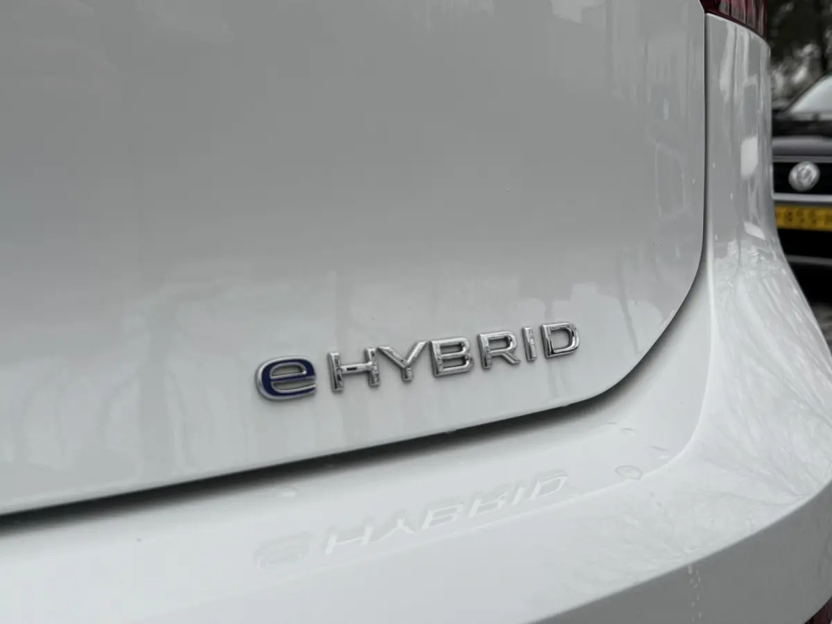 1.5 DSG Hybrid Style (5j gar,Trekhaak,Camera,Ergo)