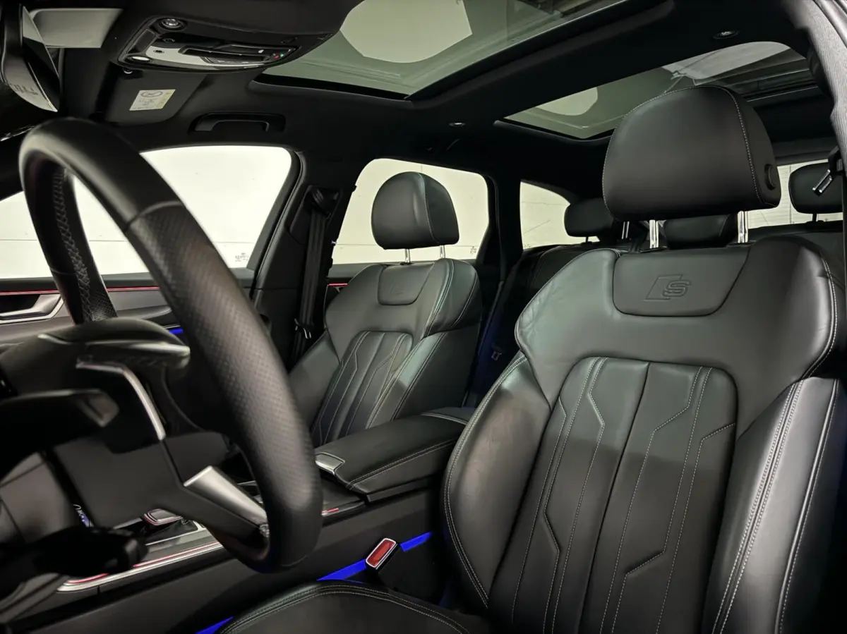 55 TFSI e Quattro Competition S-Line Black Edition