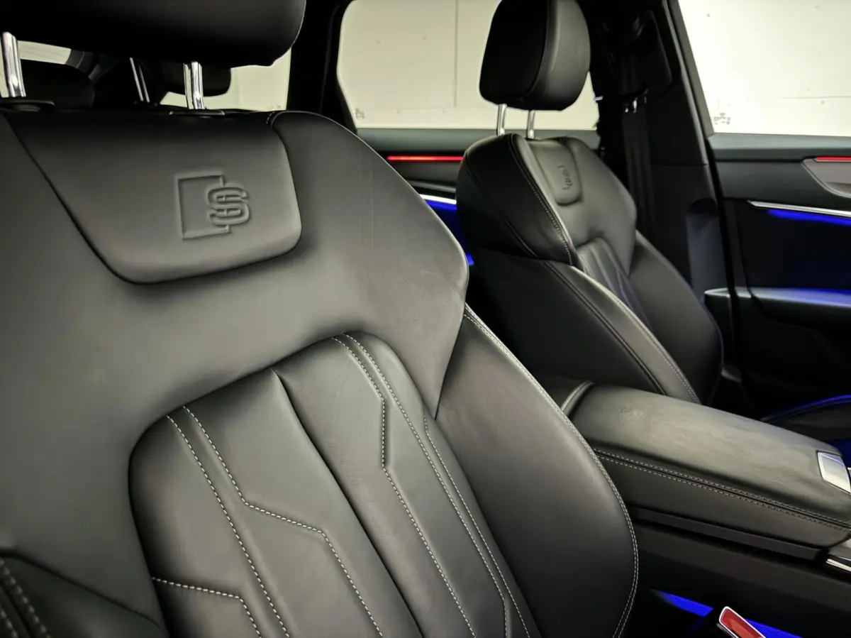 55 TFSI e Quattro Competition S-Line Black Edition
