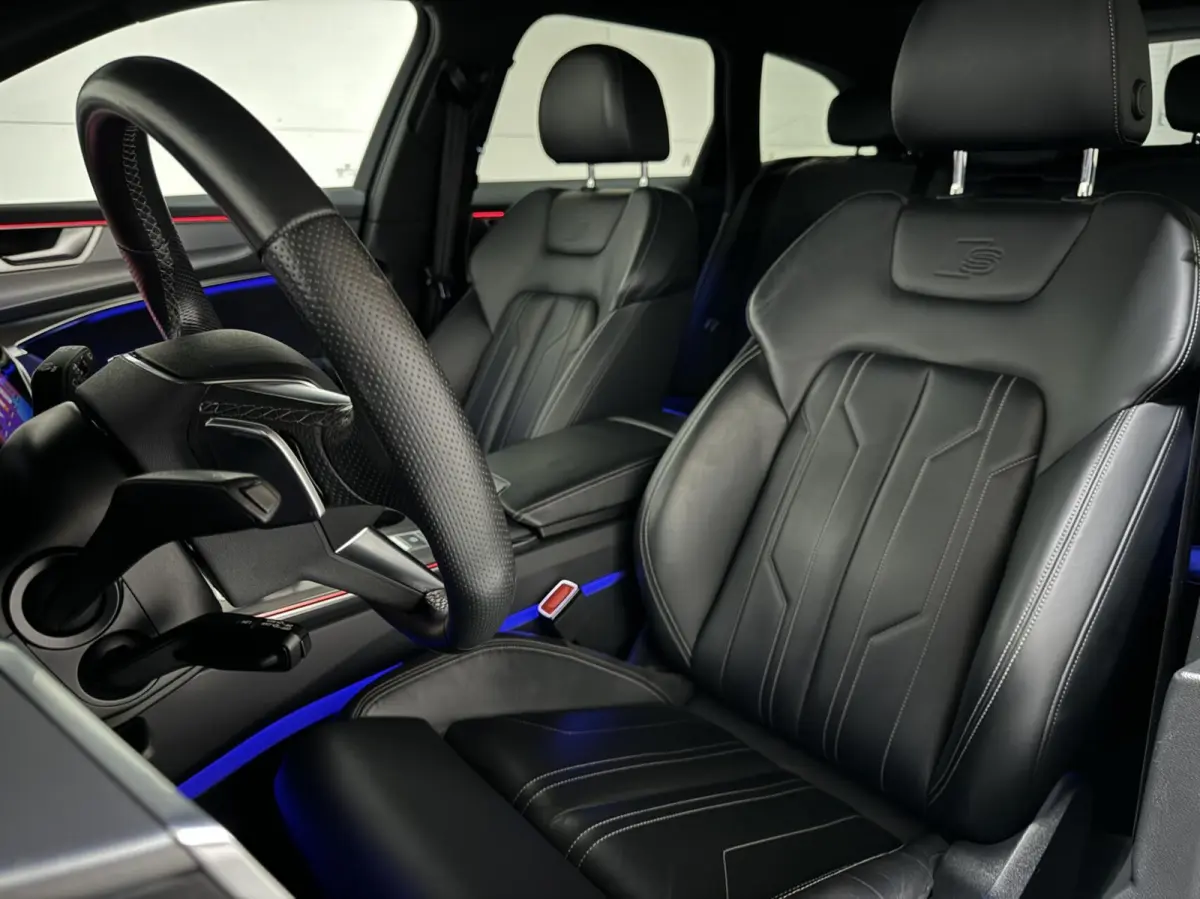 55 TFSI e Quattro Competition S-Line Black Edition