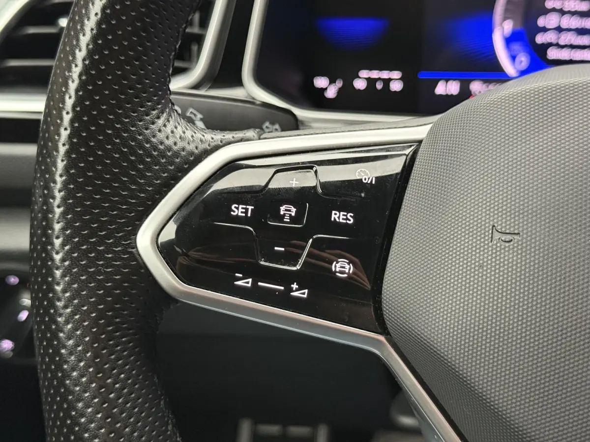 1.0 TSI R-Line