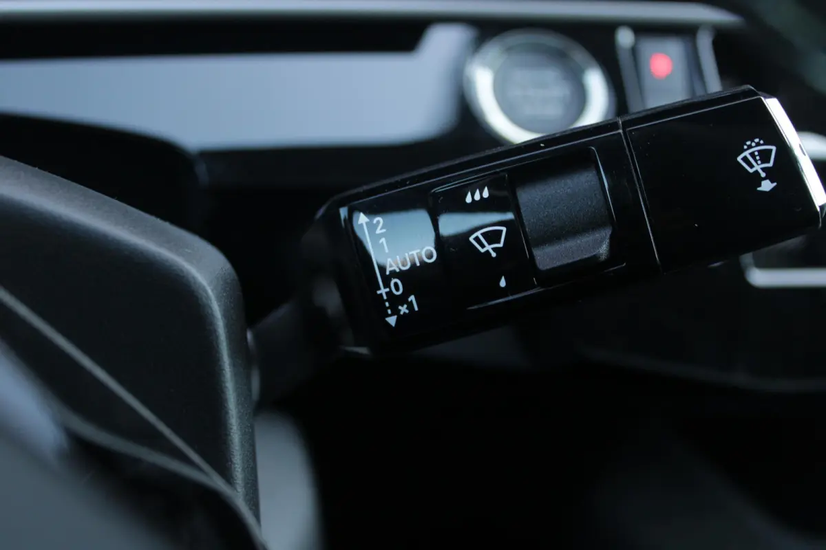 1.6 plug-in Hybrid 225PK GT Exclusive | PANORMASCH SCHUIF / KANTELDAK | | 360° VISION & DRIVE ASSIST PACK: ANTI DIEFSTAL ALARM MET SUPERVERGRENDELING/VERWARMBAAR VOLLEDEREN STUURWIEL/VISEOP