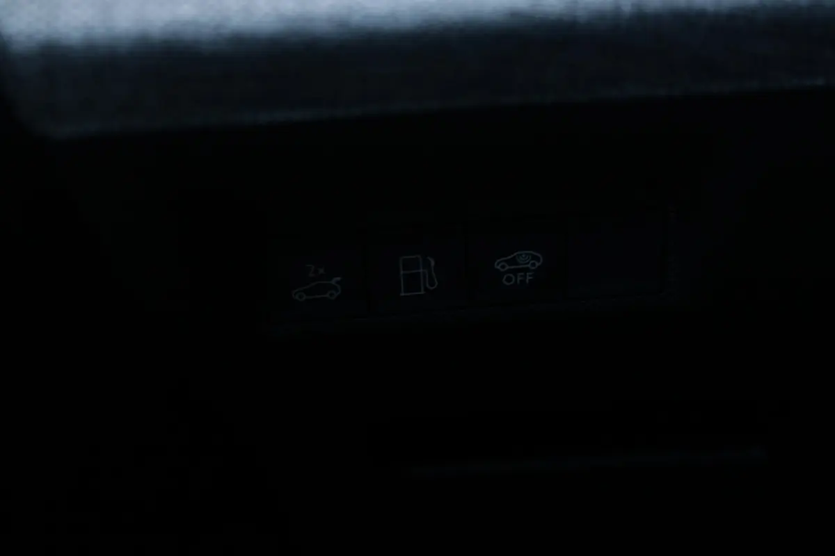 1.6 plug-in Hybrid 225PK GT Exclusive | PANORMASCH SCHUIF / KANTELDAK | | 360° VISION & DRIVE ASSIST PACK: ANTI DIEFSTAL ALARM MET SUPERVERGRENDELING/VERWARMBAAR VOLLEDEREN STUURWIEL/VISEOP