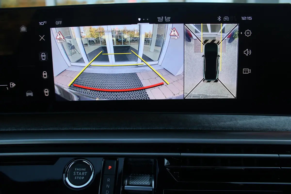 1.6 plug-in Hybrid 225PK GT Exclusive | PANORMASCH SCHUIF / KANTELDAK | | 360° VISION & DRIVE ASSIST PACK: ANTI DIEFSTAL ALARM MET SUPERVERGRENDELING/VERWARMBAAR VOLLEDEREN STUURWIEL/VISEOP