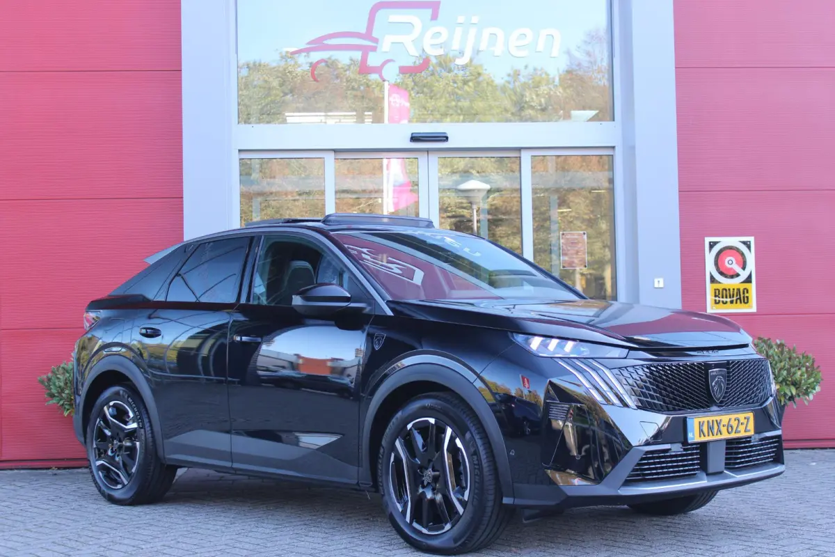 1.6 plug-in Hybrid 225PK GT Exclusive | PANORMASCH SCHUIF / KANTELDAK | | 360° VISION & DRIVE ASSIST PACK: ANTI DIEFSTAL ALARM MET SUPERVERGRENDELING/VERWARMBAAR VOLLEDEREN STUURWIEL/VISEOP