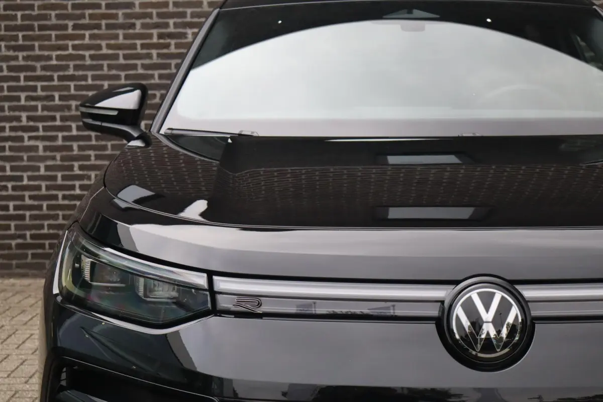 1.5 eHybrid 272pk R-Line Edition | SoH 100% | Panormadak | Blackstyle Pakket | Achteruitrijcamera