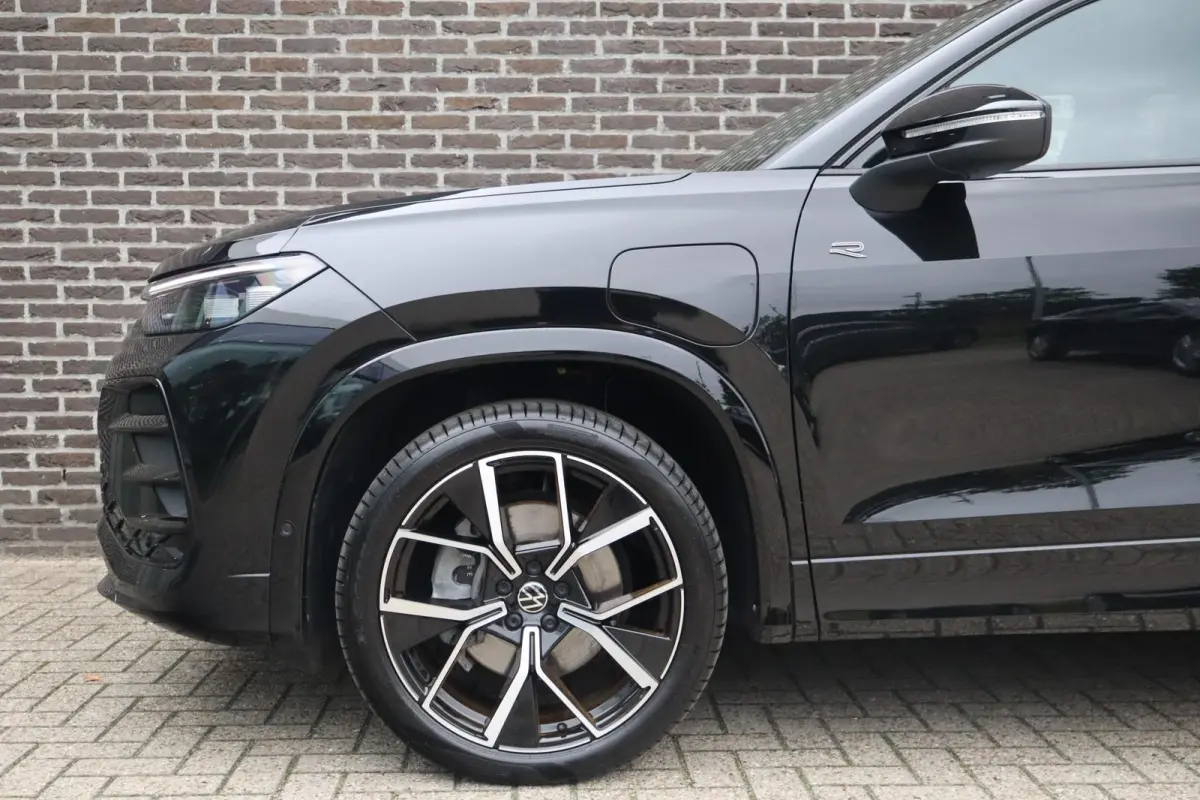 1.5 eHybrid 272pk R-Line Edition | SoH 100% | Panormadak | Blackstyle Pakket | Achteruitrijcamera