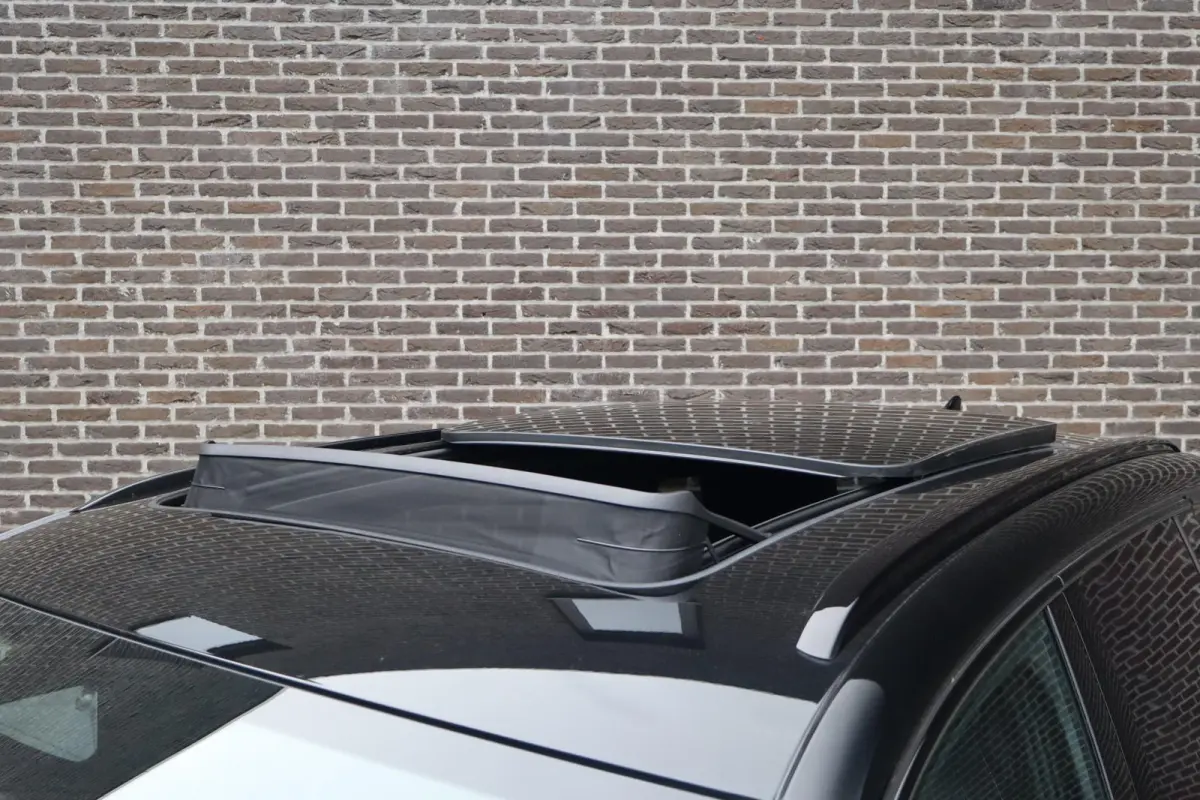 1.5 eHybrid 272pk R-Line Edition | SoH 100% | Panormadak | Blackstyle Pakket | Achteruitrijcamera